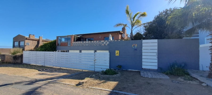 5 Bedroom Property for Sale in Britannia Bay Western Cape